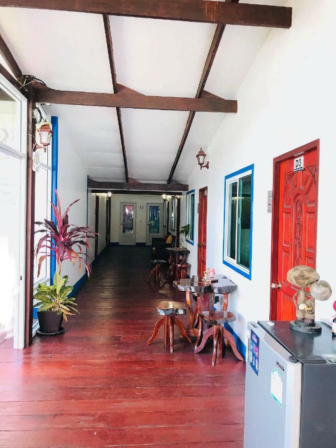 Dutchman Homestay Ko Kut Exterior photo